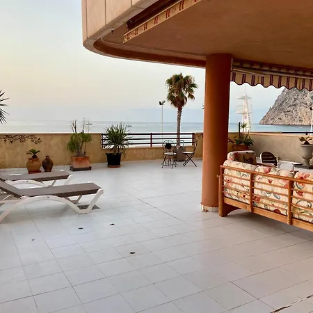 Primera Linea De Playa, Topacio 1