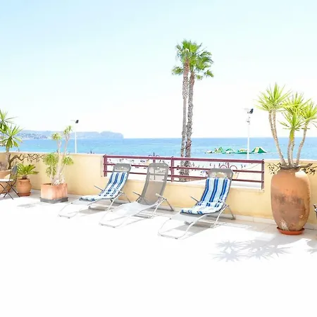 Primera Linea De Playa, Topacio 1 * Calpe