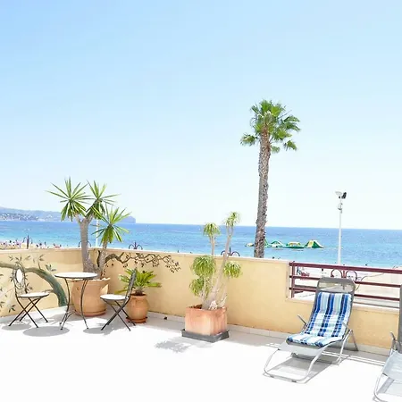 Primera Linea De Playa, Topacio 1 Calpe